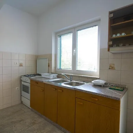 Apartment With Parking Space - 15316 *