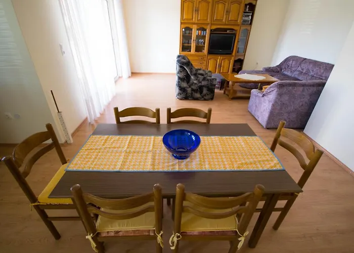 Appartement With Parking Space - 15316